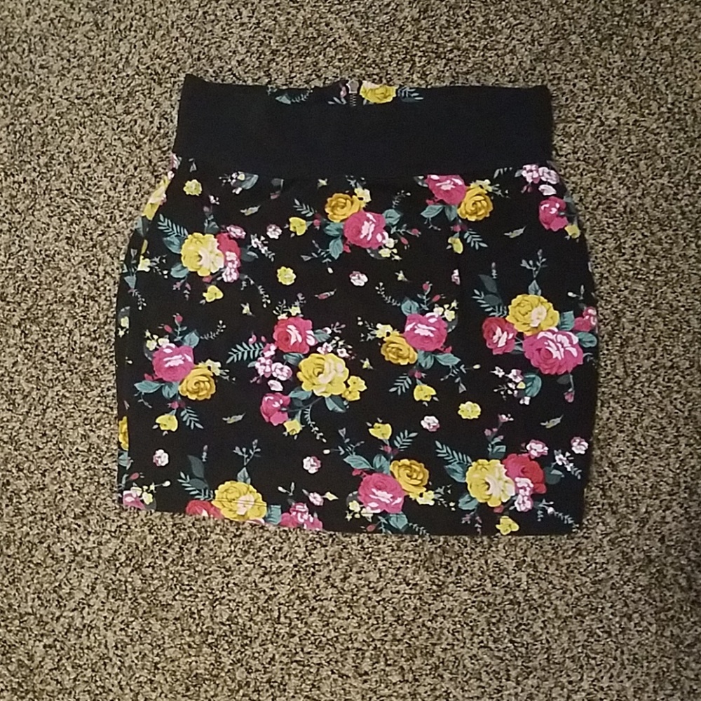 Floral Print Mini Skirt